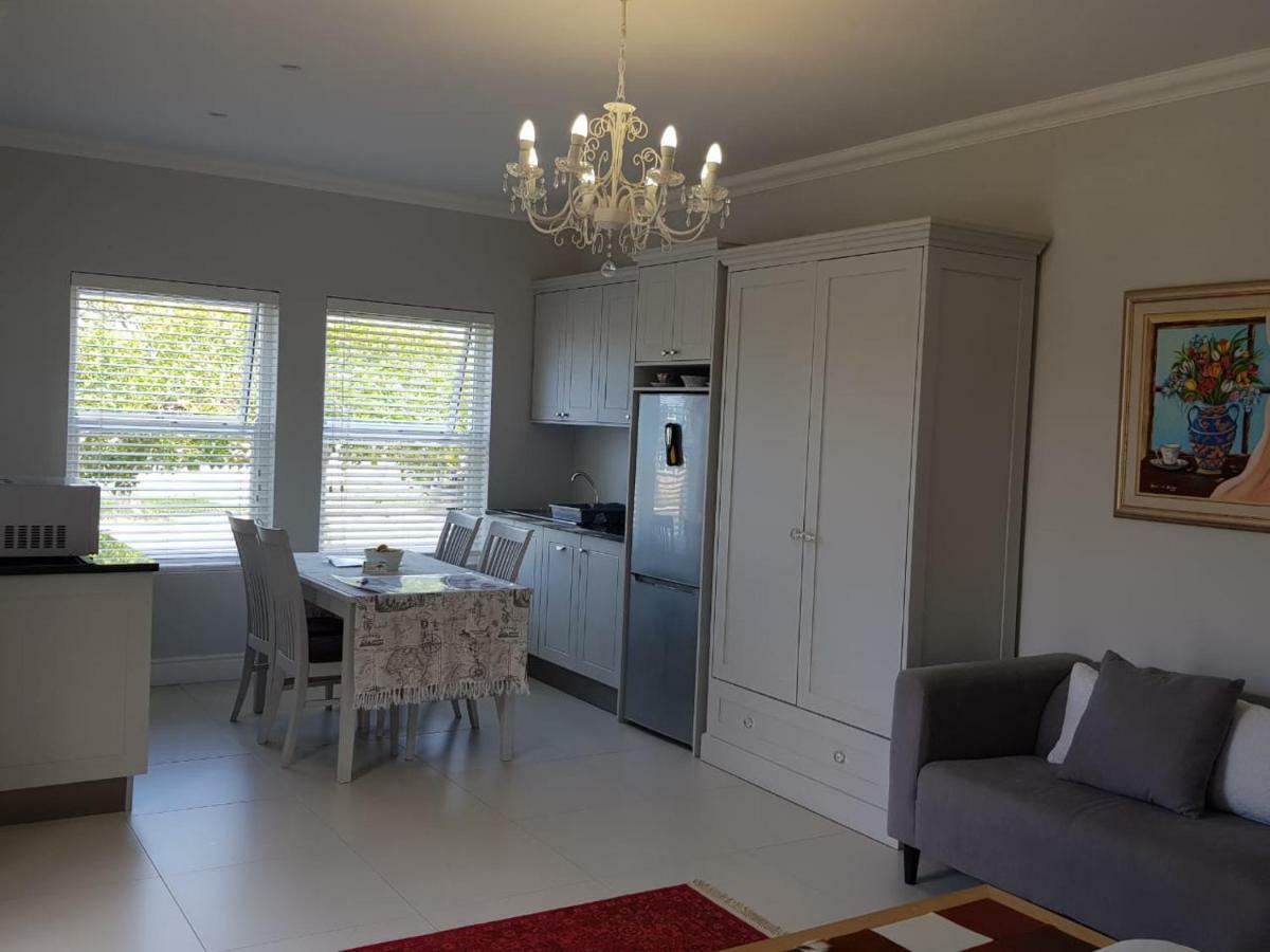 Coral Tree Apartment เฮอร์มานุส ภายนอก รูปภาพ